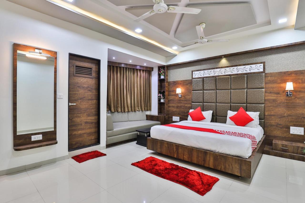 Collection O 7557 Hotel Shiv Kunj Exotica Naroda Ngoại thất bức ảnh