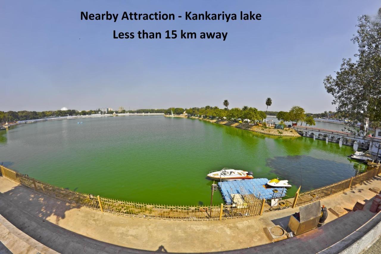Collection O 7557 Hotel Shiv Kunj Exotica Naroda Ngoại thất bức ảnh