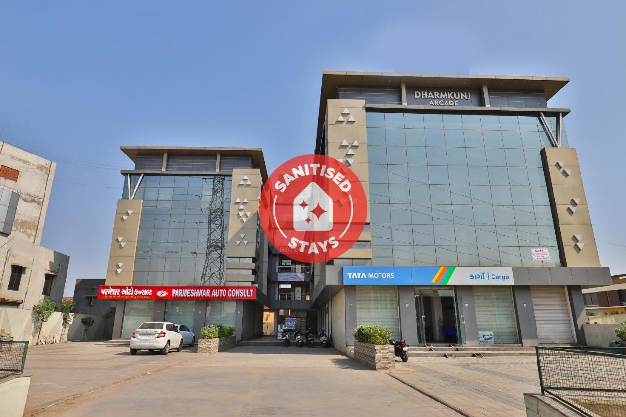 Collection O 7557 Hotel Shiv Kunj Exotica Naroda Ngoại thất bức ảnh