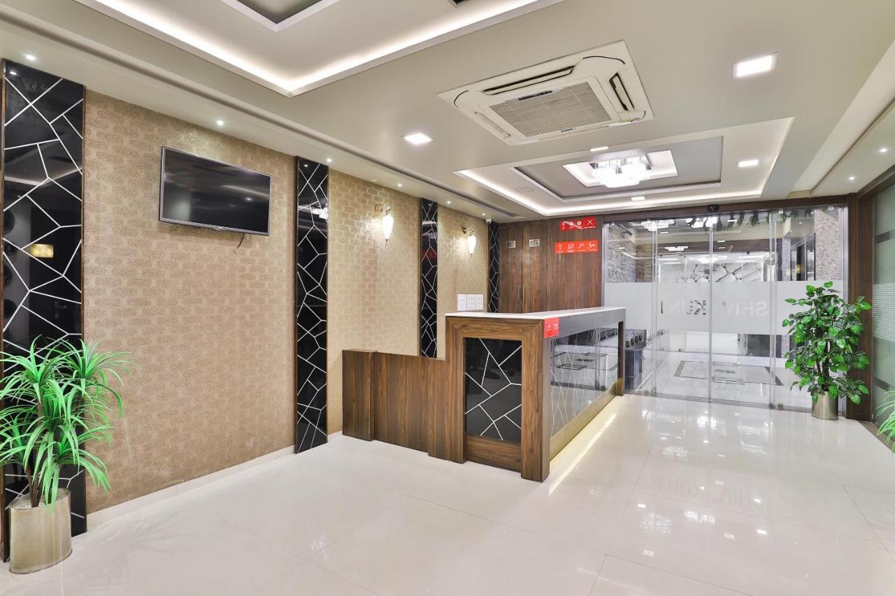 Collection O 7557 Hotel Shiv Kunj Exotica Naroda Ngoại thất bức ảnh