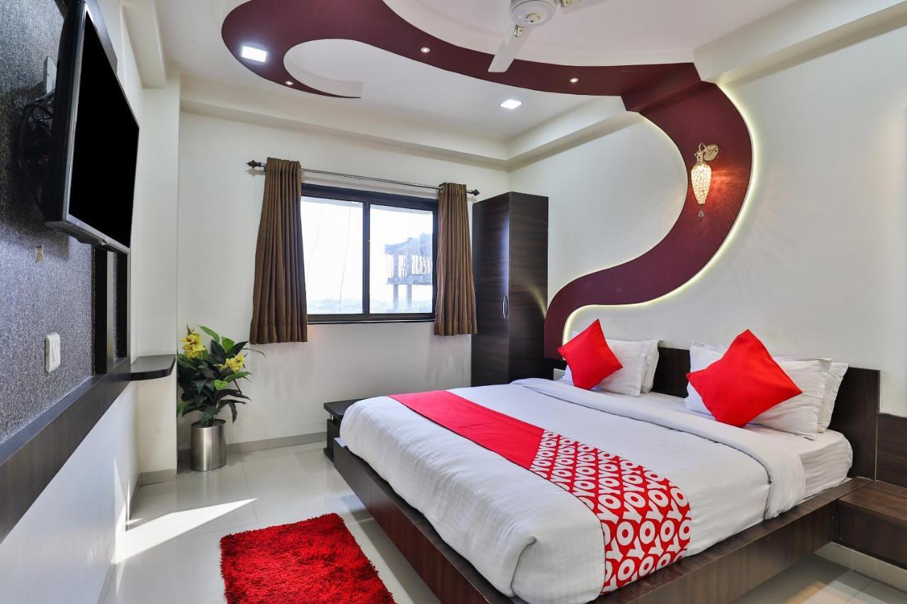 Collection O 7557 Hotel Shiv Kunj Exotica Naroda Ngoại thất bức ảnh